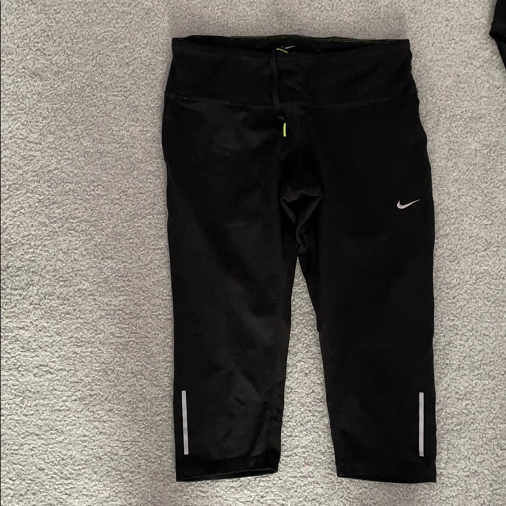 Nike cropped leggings